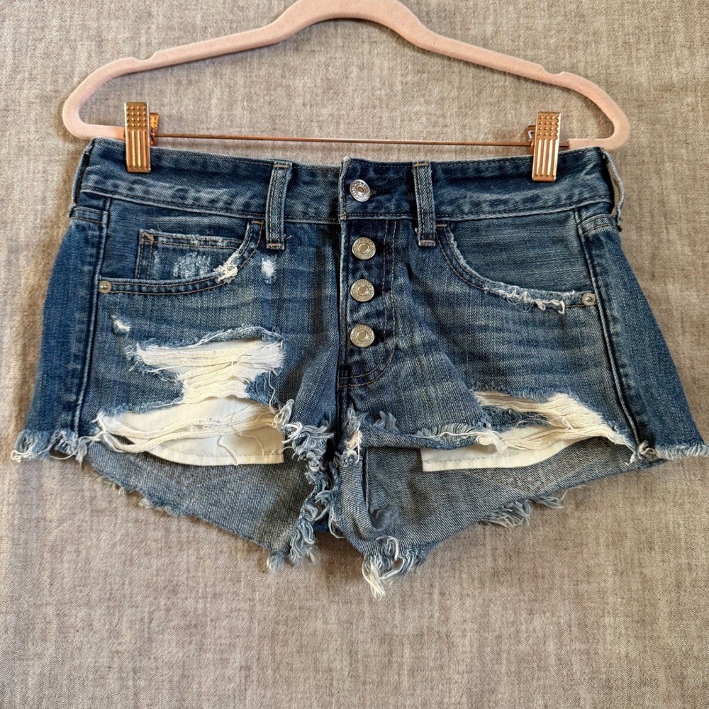 Abercrombie & Fitch Low Rise Denim Shorts 2 W26 Blue Distressed Frayed Cut Off